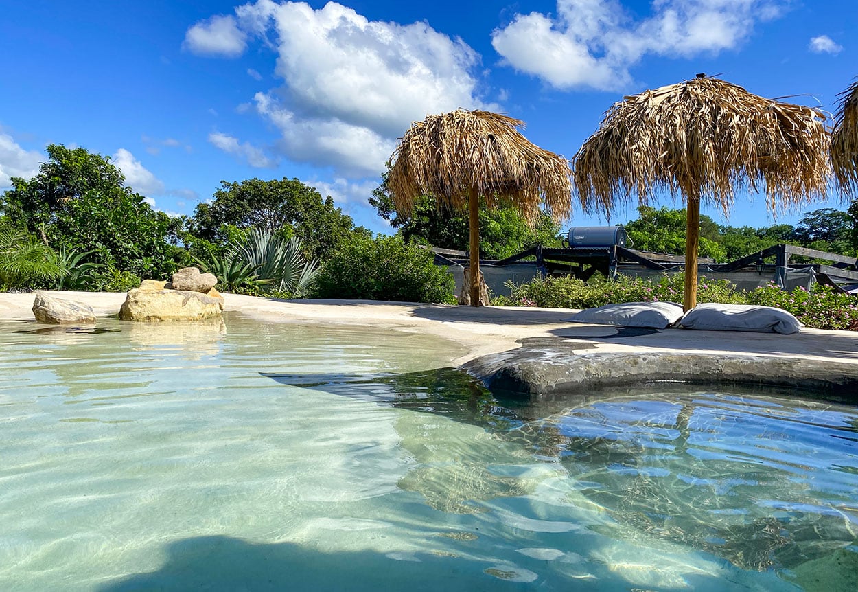 Parasol piscine Ferme Attitude