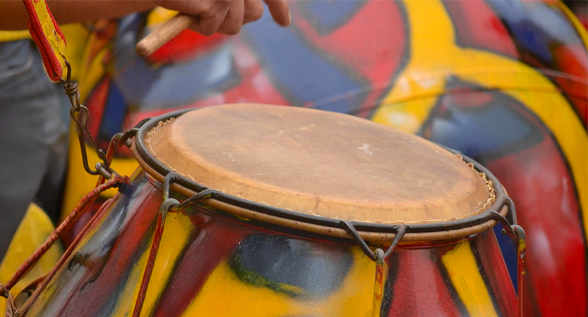 Lire la suite à propos de l’article Quelles sont toutes les musiques des Antilles ? Du Bélé au Carnaval de Martinique