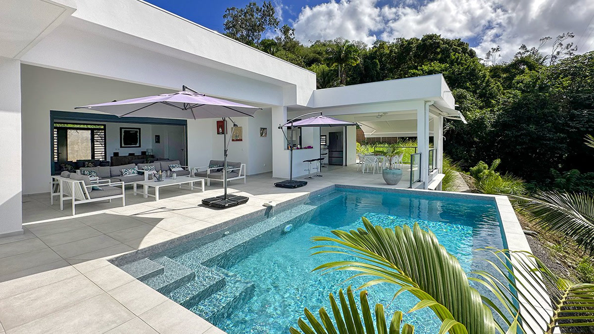 Villa Moderne 4 chambres à Case-Pilote avec piscine et vue mer